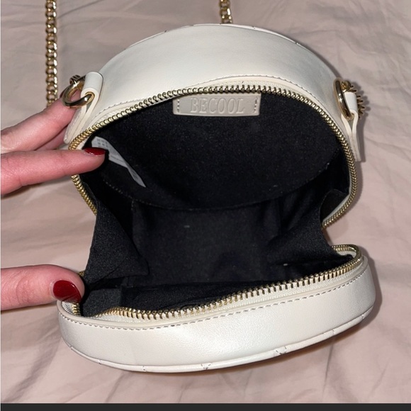 Be Cool Crossbody purse - Picture 4 of 7